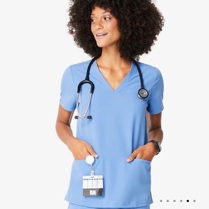 FIGS | Casma Scrub 3 Pocket Top